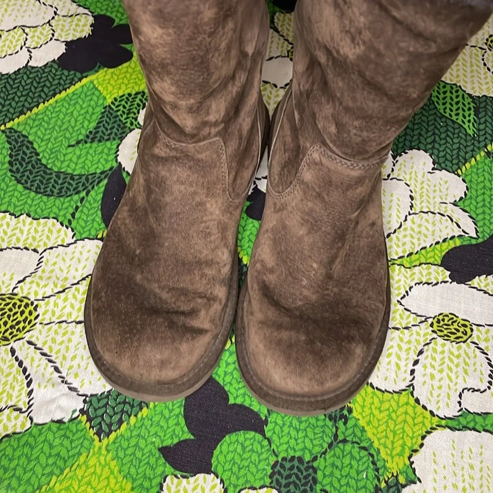 Ugg Boots women’s tall boots 7 brown Sherpa sheepskin 12”
